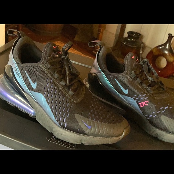 Nike AirMax 270 throwback future - Picture 3 of 11